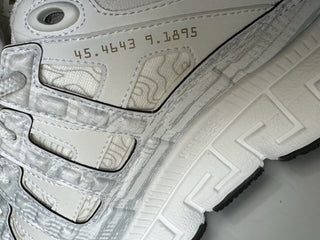 Versace Womens Trigreca Barocco Sneakers White 9.5 (39.5 Eu) IT 1004182 NIB $950