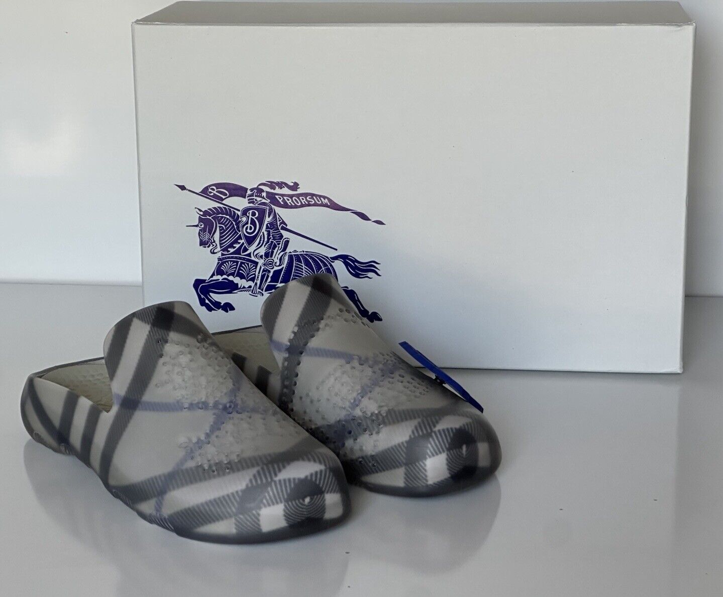 Burberry Women’s Stingray Rubber Lichen IP Check Sandals 7 (37) 8088959 NIB $570