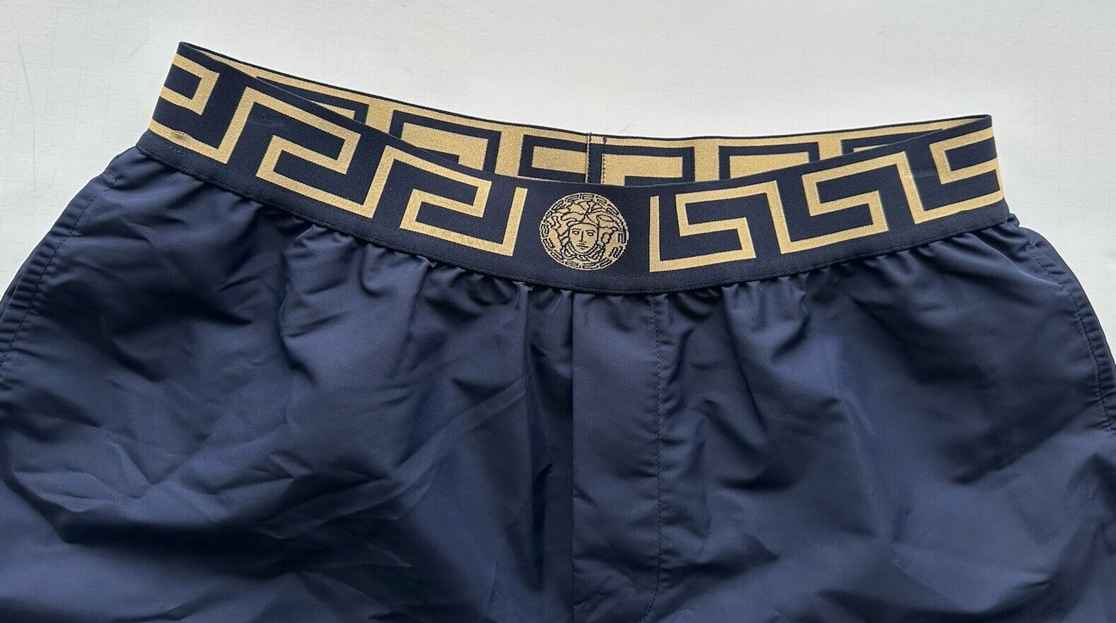 Versace Greek Key Logo Men's Blue Swim Shorts Size 4 (30”) ABU01022 NWT $325