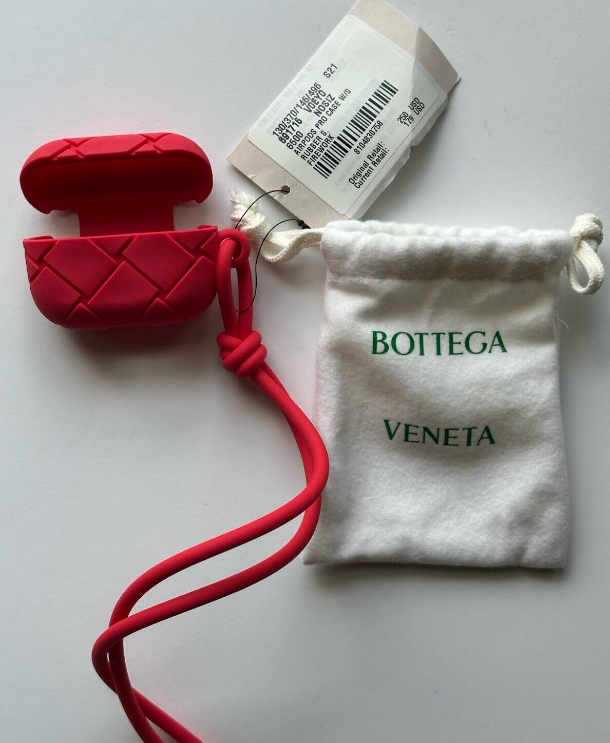 Bottega Veneta Intrecciato AirPod Pro Rubber Case with Strap Red 691715 NWT $250