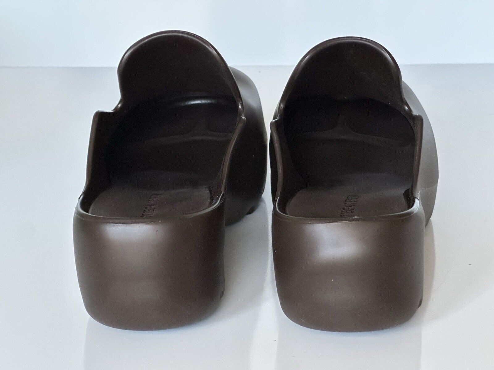 Bottega Veneta Rubber Fondant Sandals Clogs 10 US (43 Euro) 690102 NIB $650