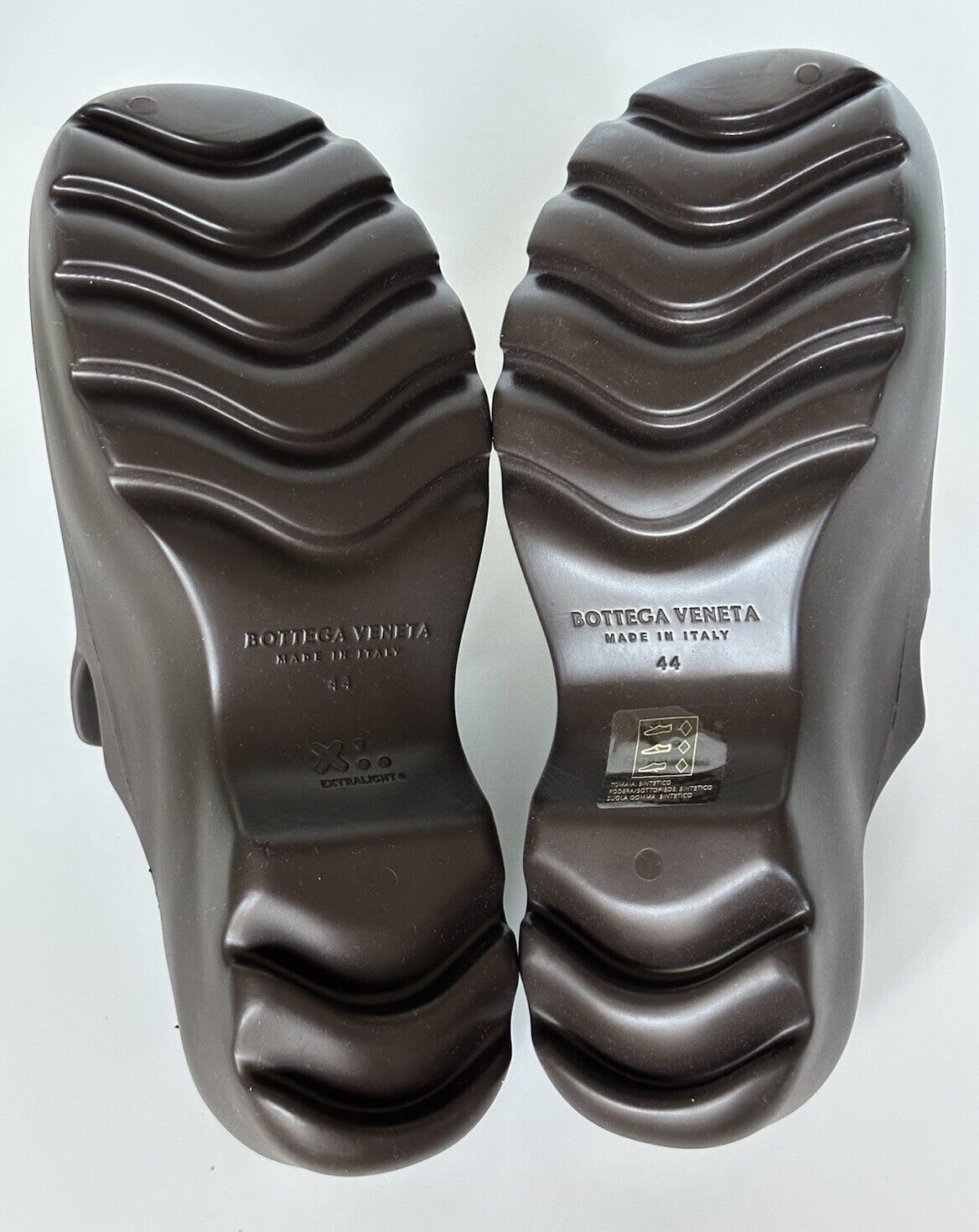 NIB $510 Bottega Veneta Rubber Kiwi Slipper Sandals Clogs 11 US (44 Euro) 690102