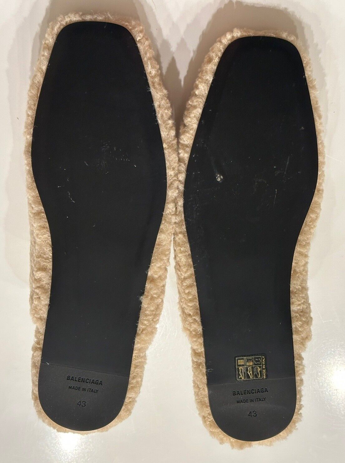 $750 Balenciaga Men's Faux Shearling Mules Beige 10 US (43 Euro)  IT 67256