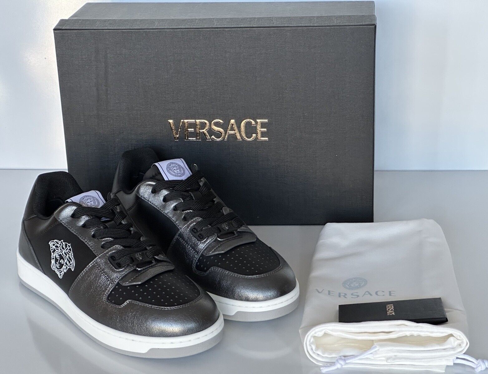 Versace Medusa Men’s Black/Silver Leather Sneakers 8 US (41 Euro) 1013377 IT NIB