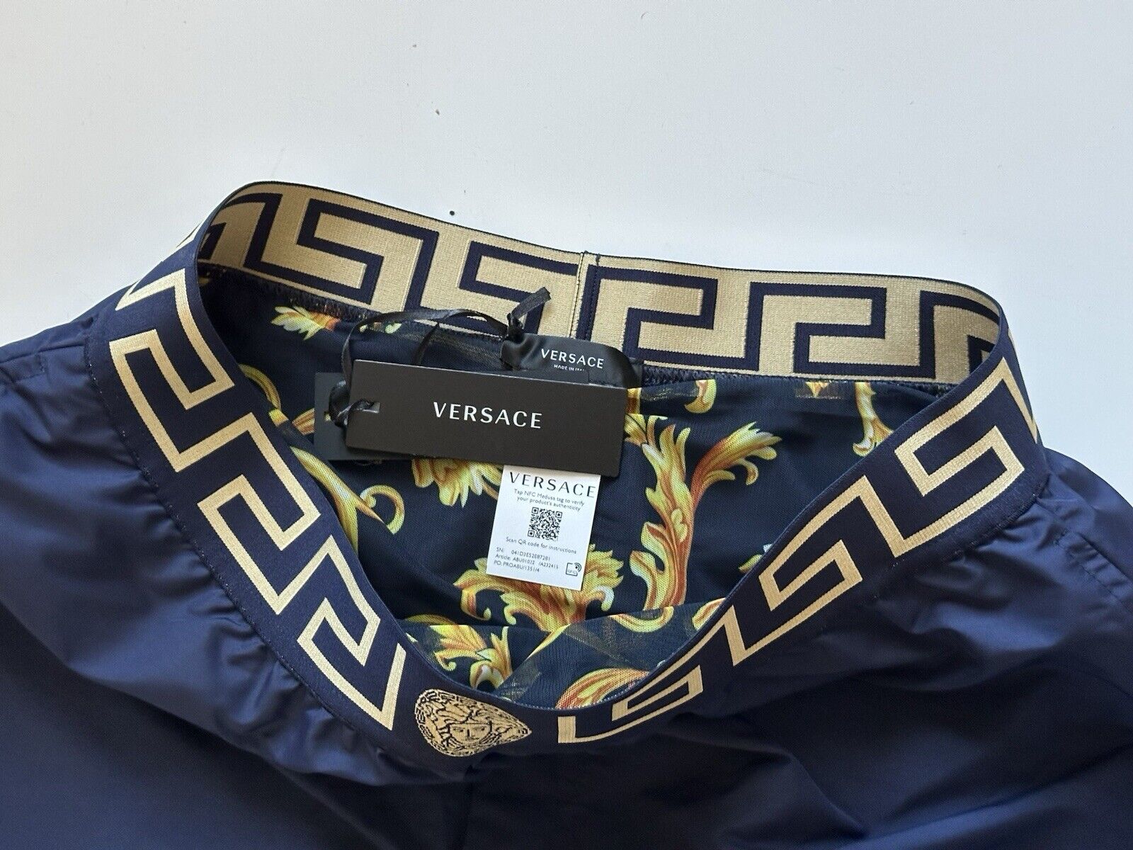 Versace Greek Key Logo Men's Blue Swim Shorts Size 7 (34”) ABU01022 NWT $325