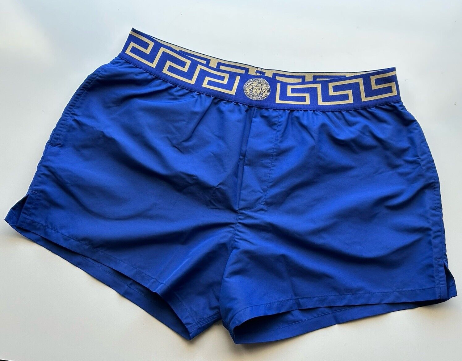 Versace Greek Key Logo Mens Blue/Gold Swim Shorts Size 4 (30”) ABU01022 NWT $325