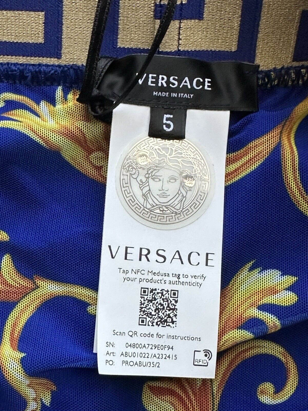 Versace Greek Key Logo Mens Blue/Gold Swim Shorts Size 5 (32”) ABU01022 NWT $325