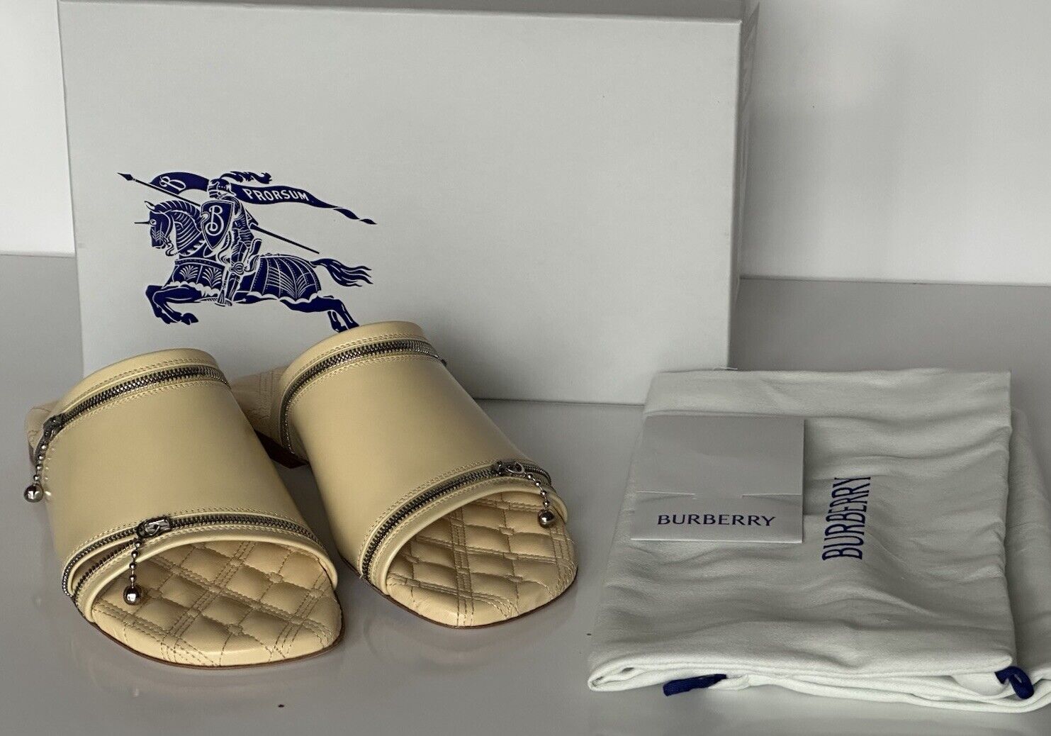 Burberry Open Toe Yellow Leather Slides Sandals 7 US (37) 8080264 IT NIB $990