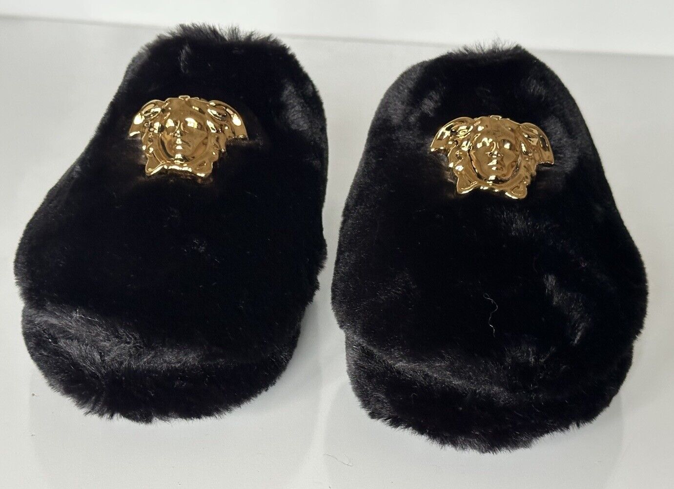 VERSACE Medusa Women's Black Fur Slippers 7 US (37 Euro) Italy ZSL000008 NIB