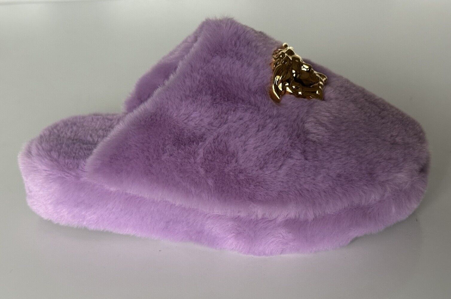 VERSACE Medusa Women's Lavender Fur Slippers 7 US (37 Euro) Italy ZSL000008 NIB