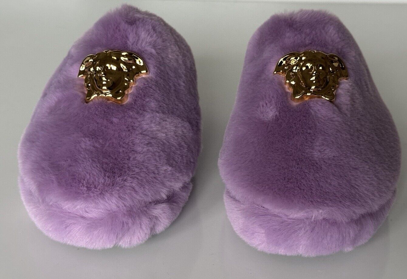 VERSACE Medusa Women's Lavender Fur Slippers 7 US (37 Euro) Italy ZSL000008 NIB