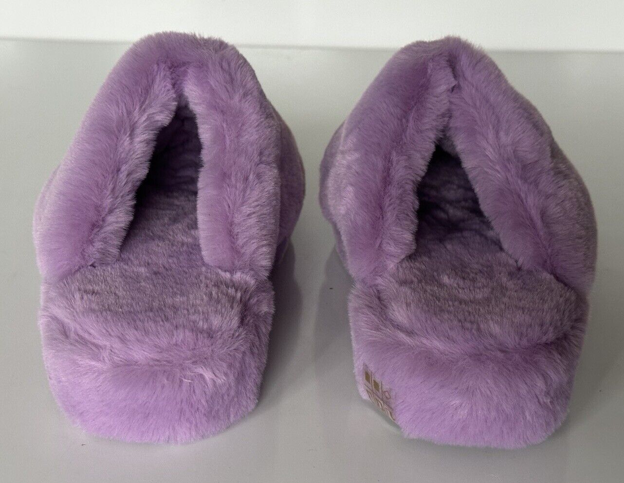 VERSACE Medusa Women's Lavender Fur Slippers 7 US (37 Euro) Italy ZSL000008 NIB