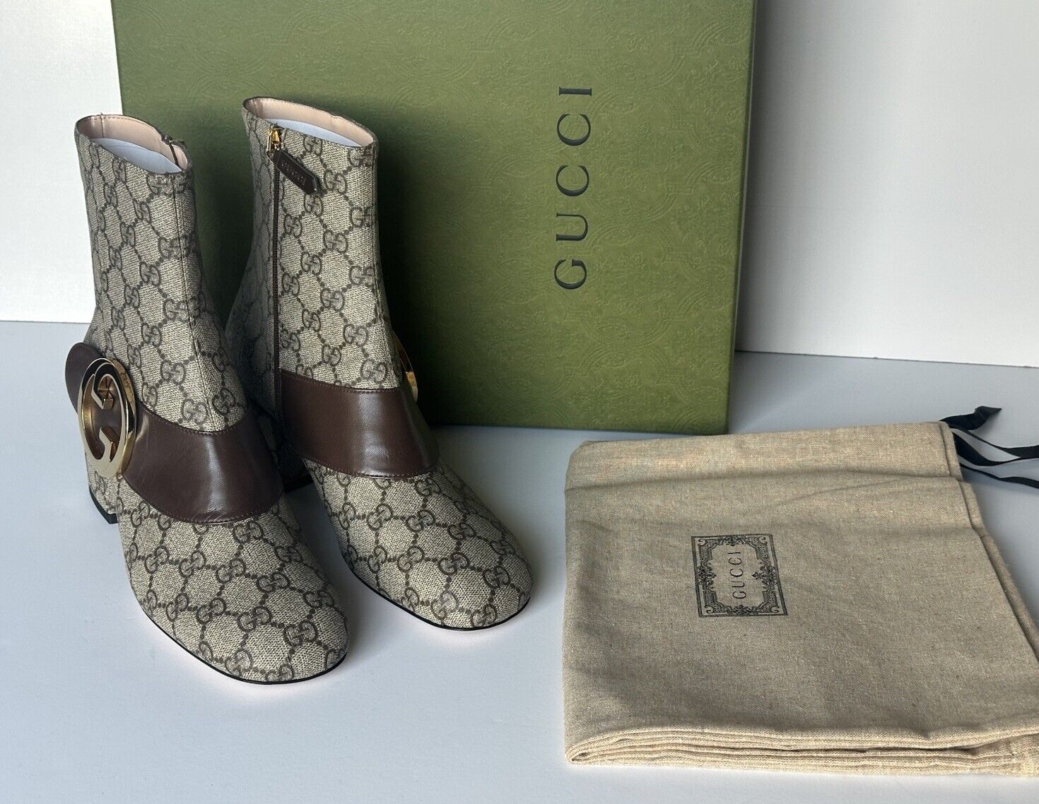 Gucci Women's GG Supreme Leather Beige Ankle Boots 9 US (39 Eu) 701706 Italy NIB