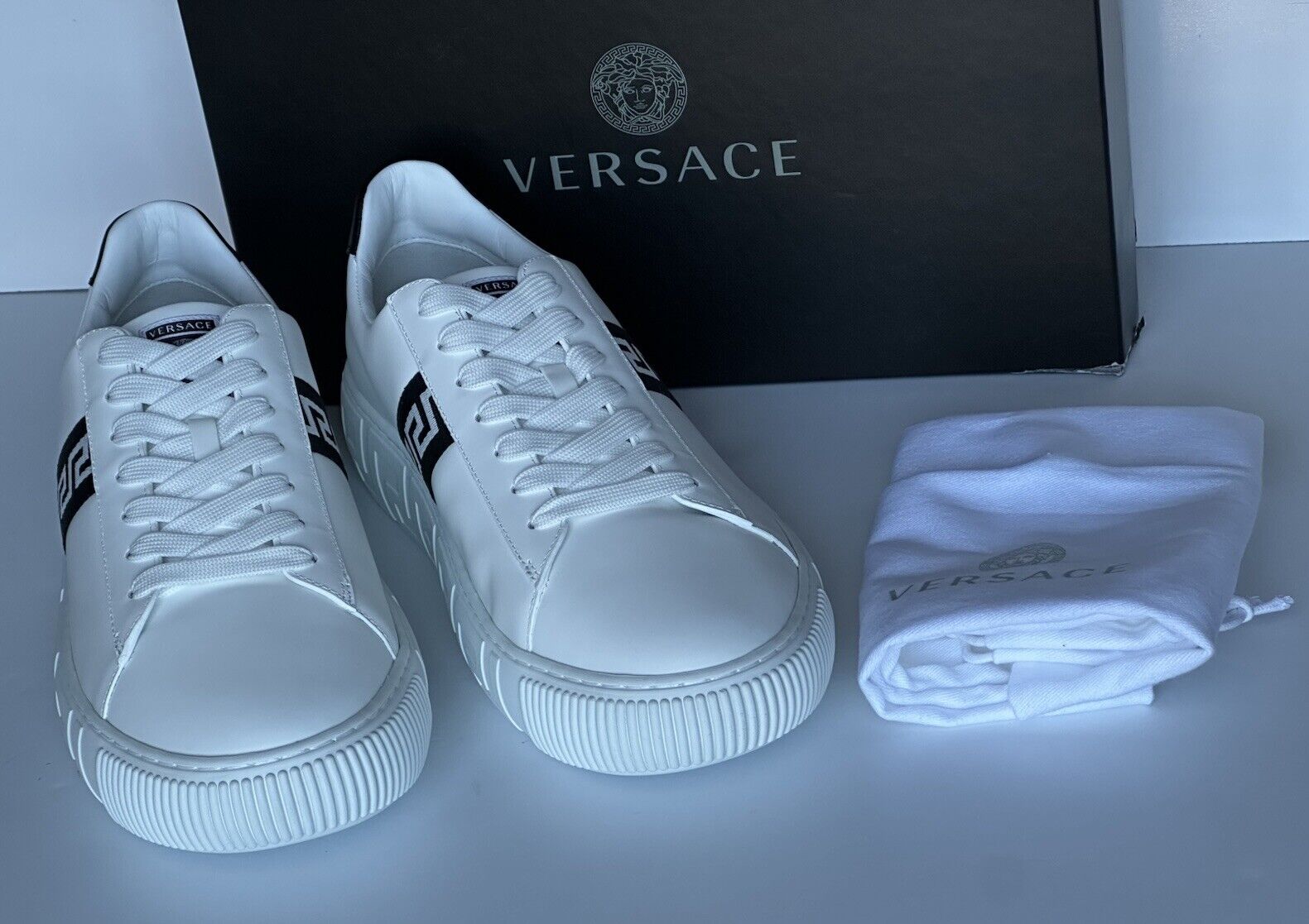 Versace Men's White Greca Key Leather Sneakers 13 US (46 Euro) Italy DSU8404