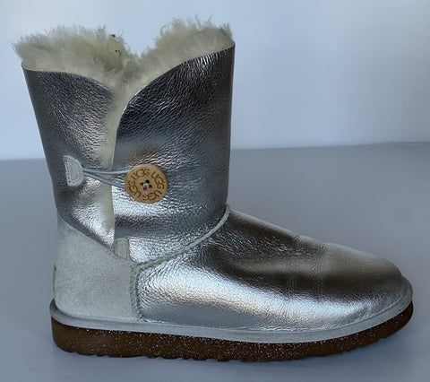 UGG Bailey Button Women's Metallic Sliver Boots 7 US (38 Euro)