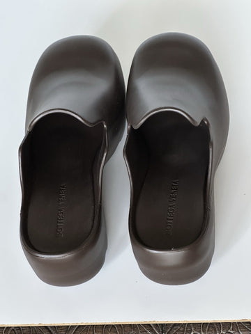 Bottega Veneta Rubber Fondant Sandals Clogs 8 US (41 Euro) 690102 NIB $650