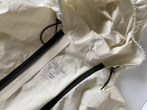 Bottega Veneta Men's Blouson Tech Nylon Chalk Jacket with Hoodie 40 US NWT $1850