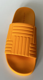 Bottega Veneta Men's Rubber Tangerine Slides Sandals 9 US (42) 690105 NIB $420