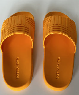 Bottega Veneta Men's Rubber Tangerine Slides Sandals 9 US (42) 690105 NIB $420