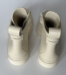 Bottega Veneta Shiny Rubber White Ankle Boots 8 US (41 Euro) 676884 IT NIB $890