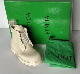 Bottega Veneta Shiny Rubber White Ankle Boots 8 US (41 Euro) 676884 IT NIB $890