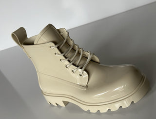 Bottega Veneta Shiny Rubber White Ankle Boots 8 US (41 Euro) 676884 IT NIB $890