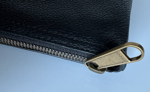 Gucci G Web Gucci Print Zip Around Black Pouch Made in Italy New