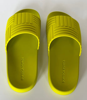 Bottega Veneta Men's Rubber Kiwi Slides Sandals 13 US (46 Euro) 690105 NIB $420