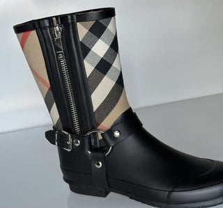 Burberry Rubber Women's Black/Archive Beige Ankle Boots 5 US (35 Eu) 8034405 NIB