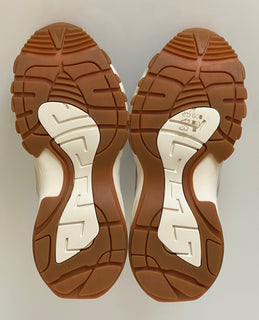 Versace Mercury Women’s White/Beige Sneakers 9 US (39 Euro) 1016318 NIB $890