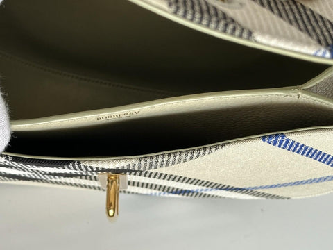 Burberry Medium Rocking Horse Bag Beige Made in Italy 80859351 NWOT