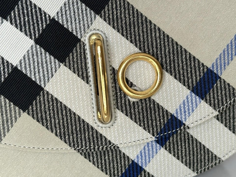 Burberry Medium Rocking Horse Bag Beige Made in Italy 80859351 NWOT