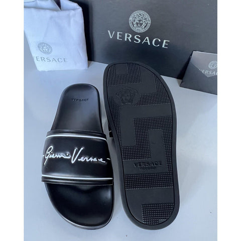 NIB $495 Versace Signature Logo Slides Sandals Black 9 US (42 Euro) IT DSU8060