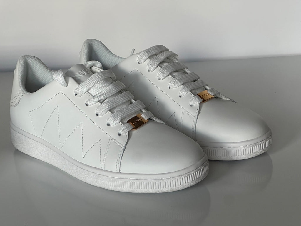 Versace Medusa Women's White Leather Sneakers 9 US (39 Euro) 1016935 NIB