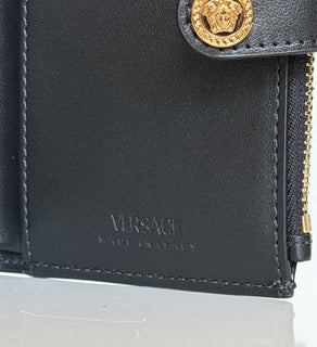 Versace Medusa Head Black Calf Leather Compact Card Wallet 1002897 Italy NWT