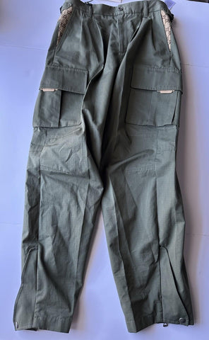 Gucci Men's Green Khaki Cargo Pants  32 US (48 Euro) Italy 751436 NWT $2100