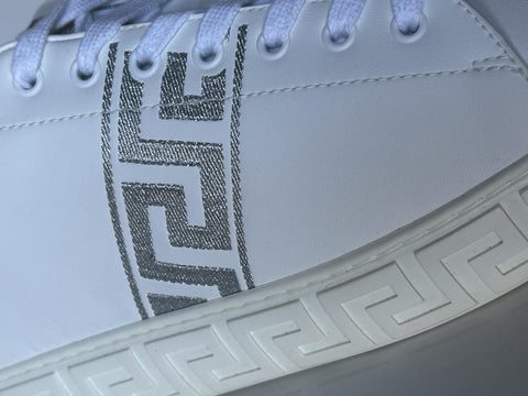 Versace Greek key Men's White/Silver Leather Sneakers 11 US (44) IT 1014460 NIB