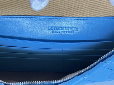 Bottega Venera Intrecciato Blue Leather Medium Pouch 608232 IT NWT $1450