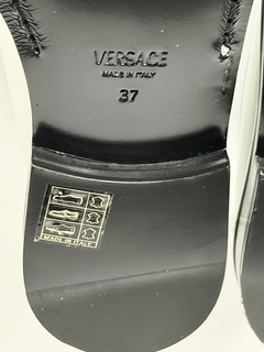 VERSACE Women’s Gold Medusa White Leather Loafers 7 US (37 Euro) 1012123 IT NIB