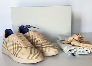Burberry Women’s Teacup IP Check Sneakers 7 US (37 Euro)  Italy 8105187 NIB $750