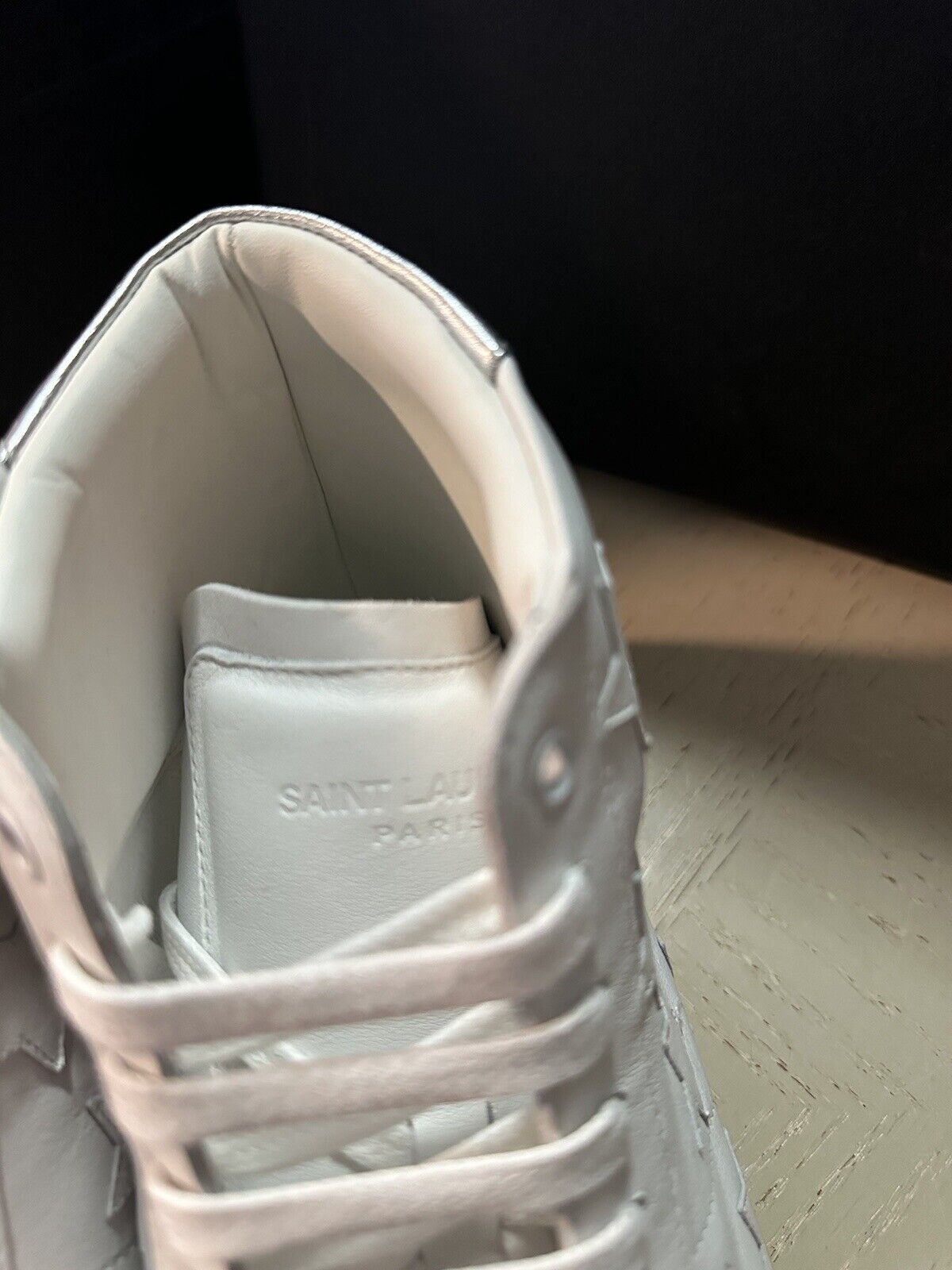 NIB Saint Laurent Mid-top Leather sneakers White 7 US/40 Eu 672906