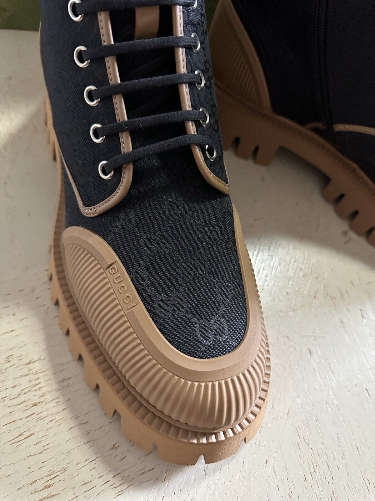 NIB Gucci Men GG Logo Canvas/Leather Boots Shoes Black/Beige 11 US/10 UK 699970