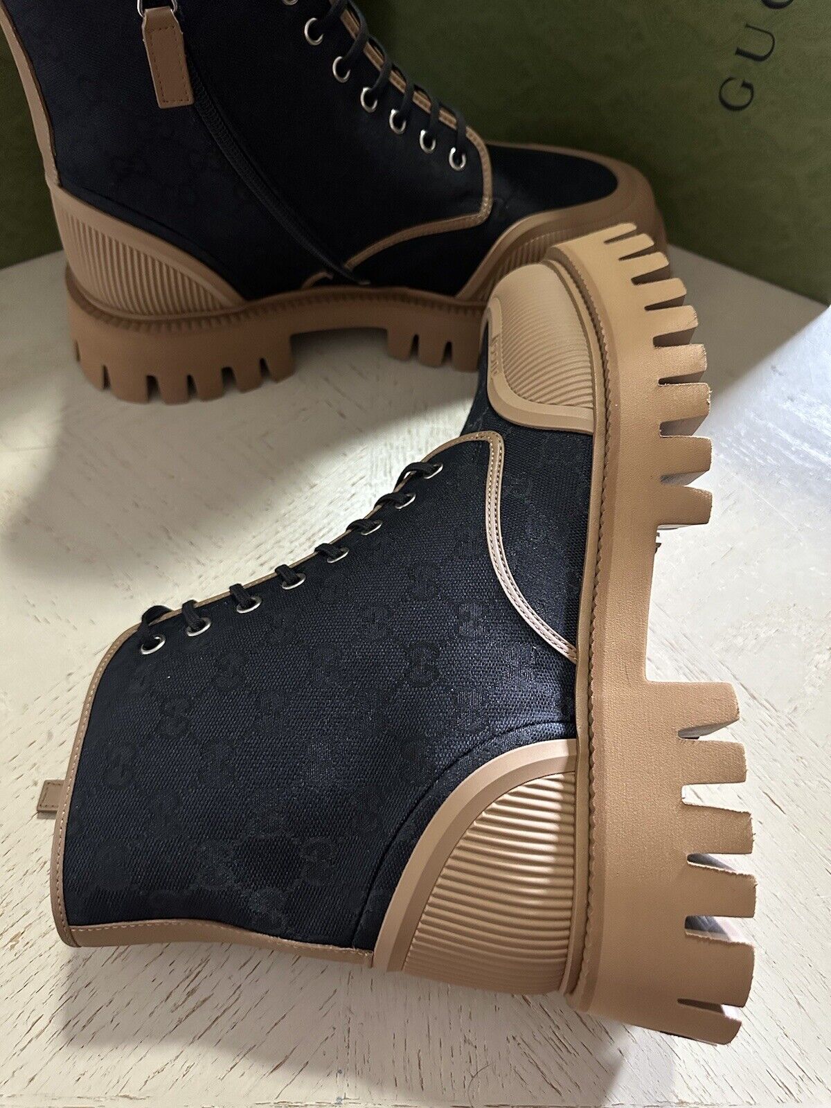 NIB Gucci Men GG Logo Canvas/Leather Boots Shoes Black/Beige 11 US/10 UK 699970