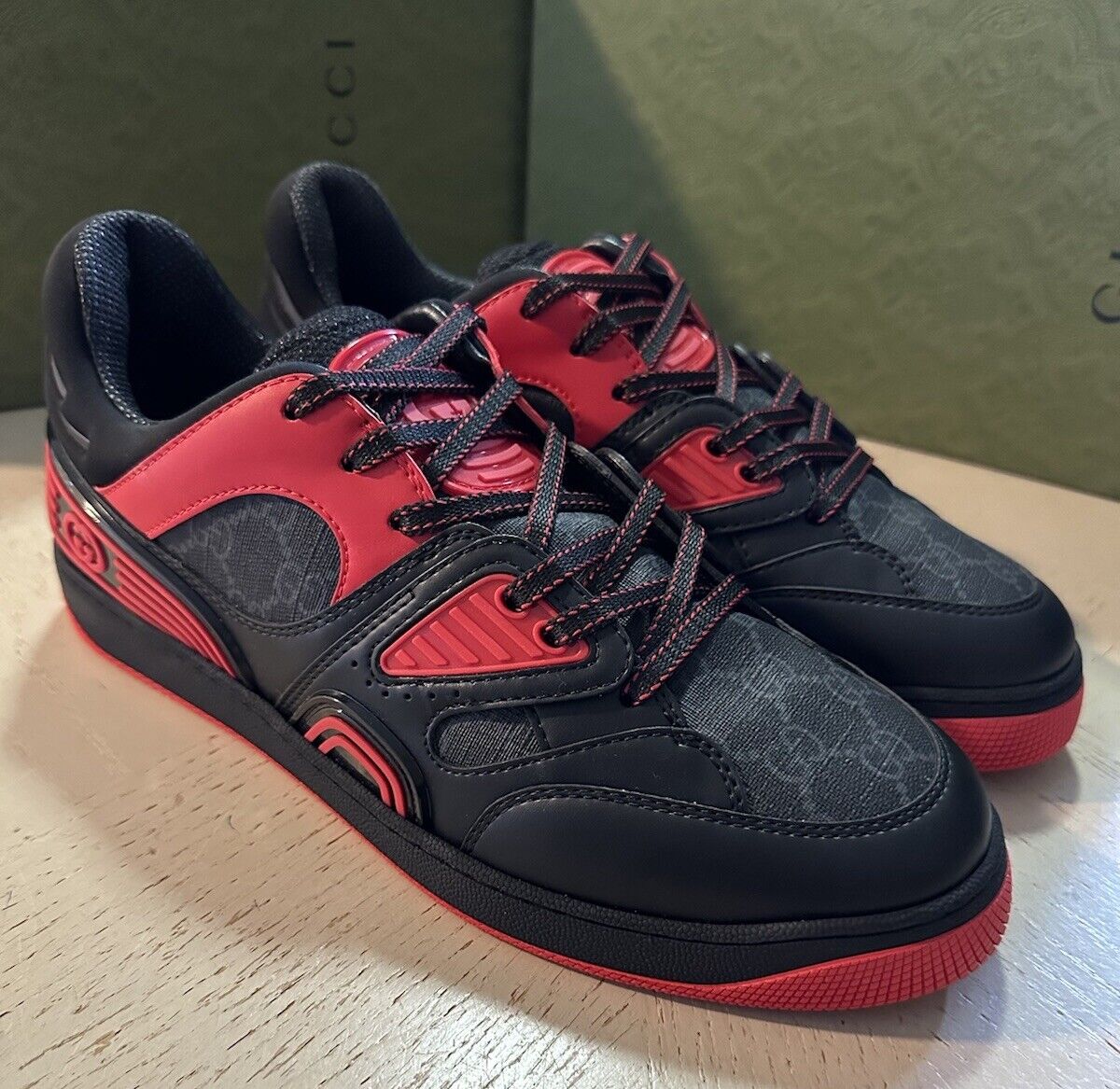 Gucci Men GG Supreme Demetra Basket Sneakers Black/Red 10 US/9 UK 724004 New