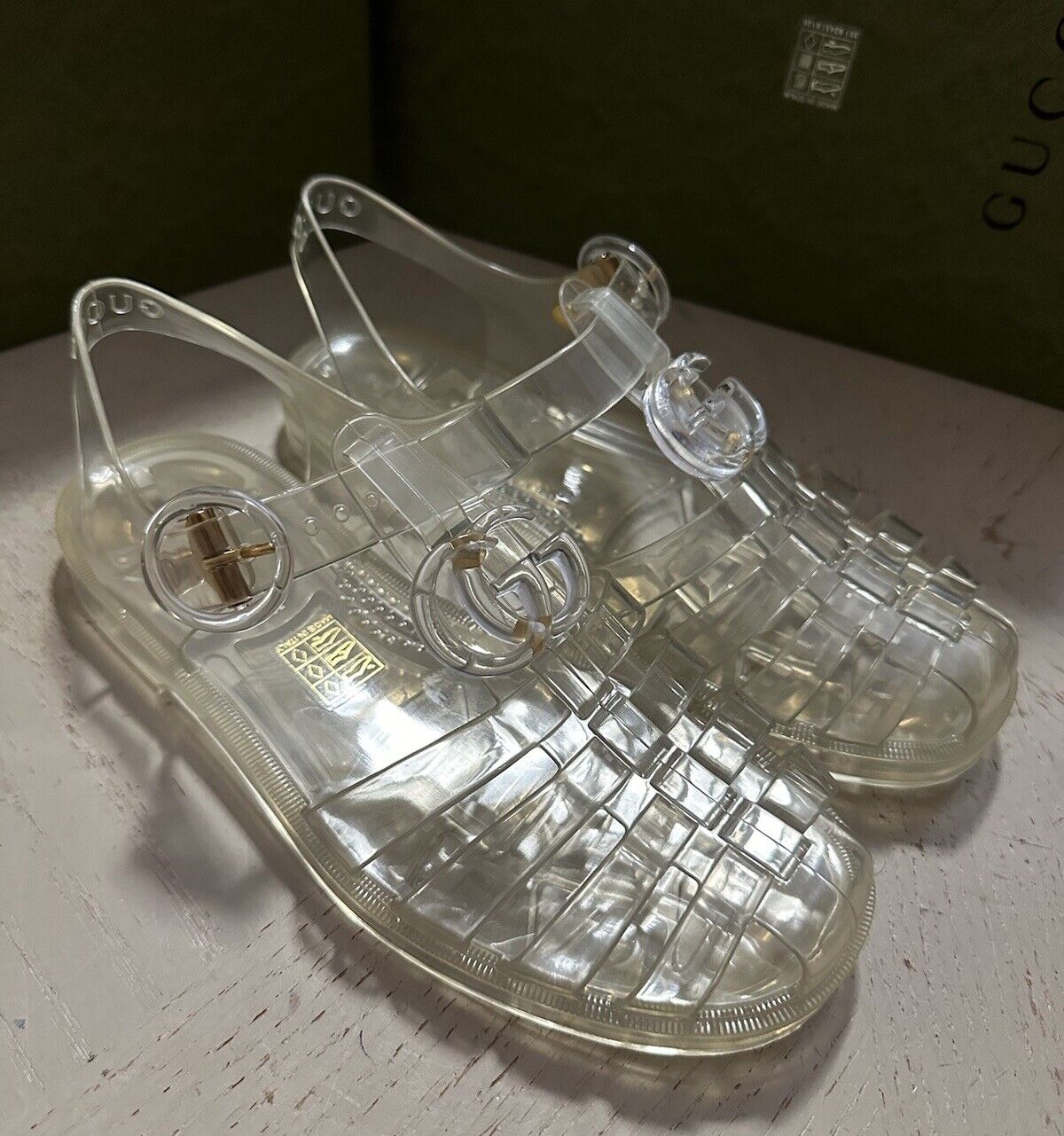 Gucci Women’s GG shiny rubber transparent Sandal 5 US ( 35 Eu ) 676970 New