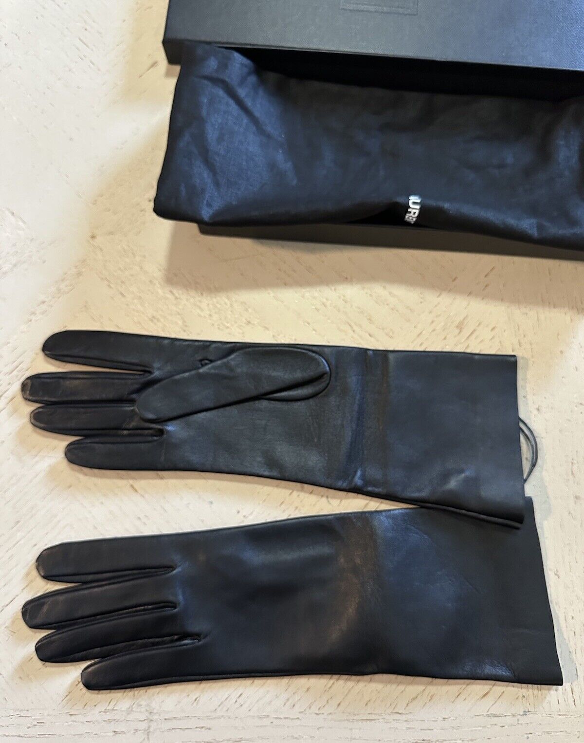 Saint Lauren Women Leather Gloves Black Size 7/S New $750