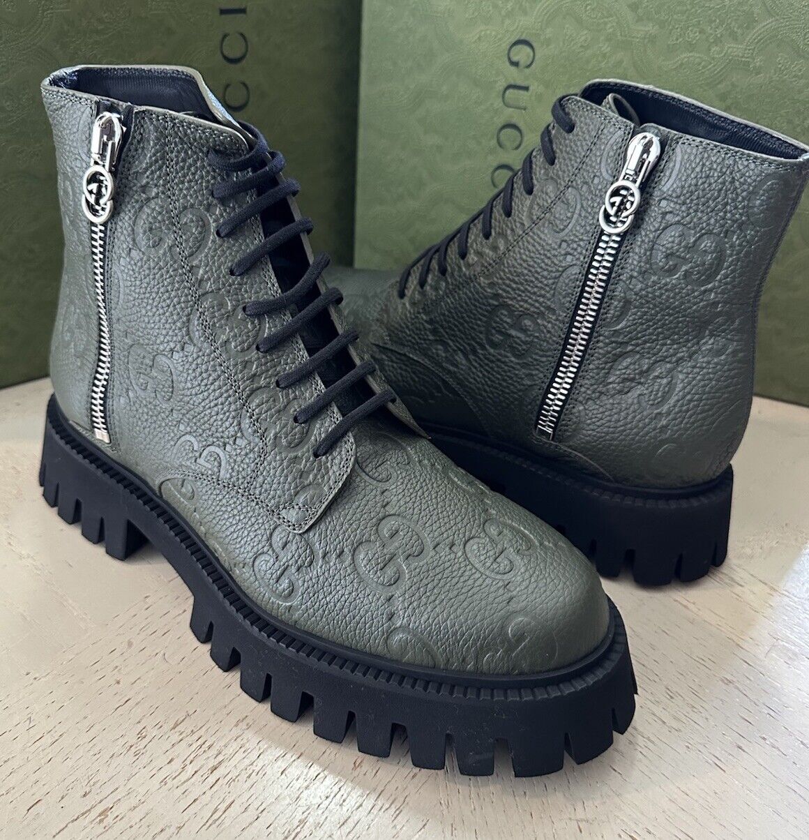 NIB Gucci Men GG Logo Leather Boots Shoes DK Vintage Olive 10 US/9 UK 699584