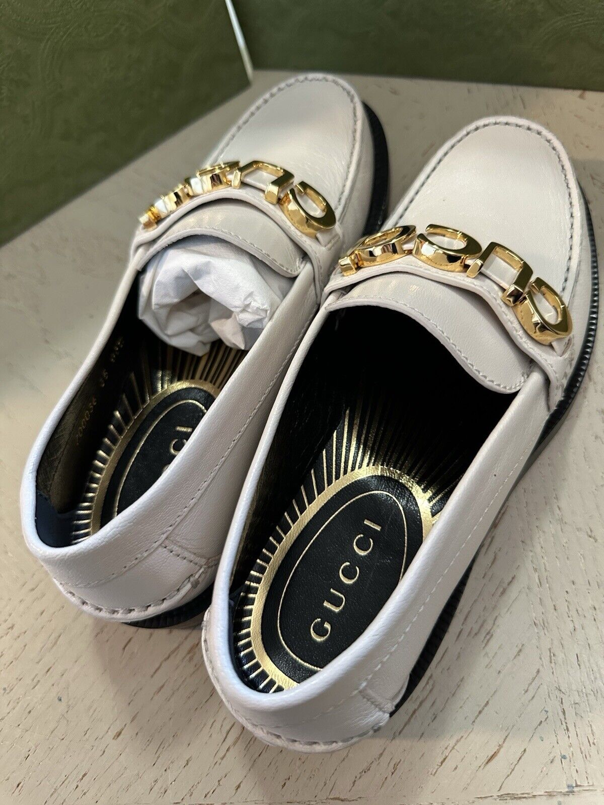 Gucci Women Logo Gucci Loafers Shoes Mystic White 5 US/35 Eu New 700036