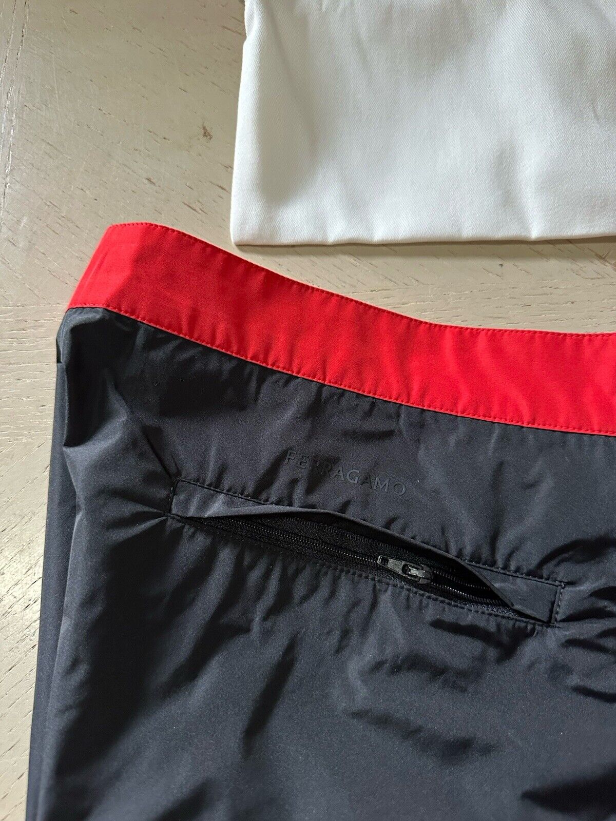 NWT $890 Ferragamo Men’s Swim Short Black/Red size 34 US/50 Eu Italy