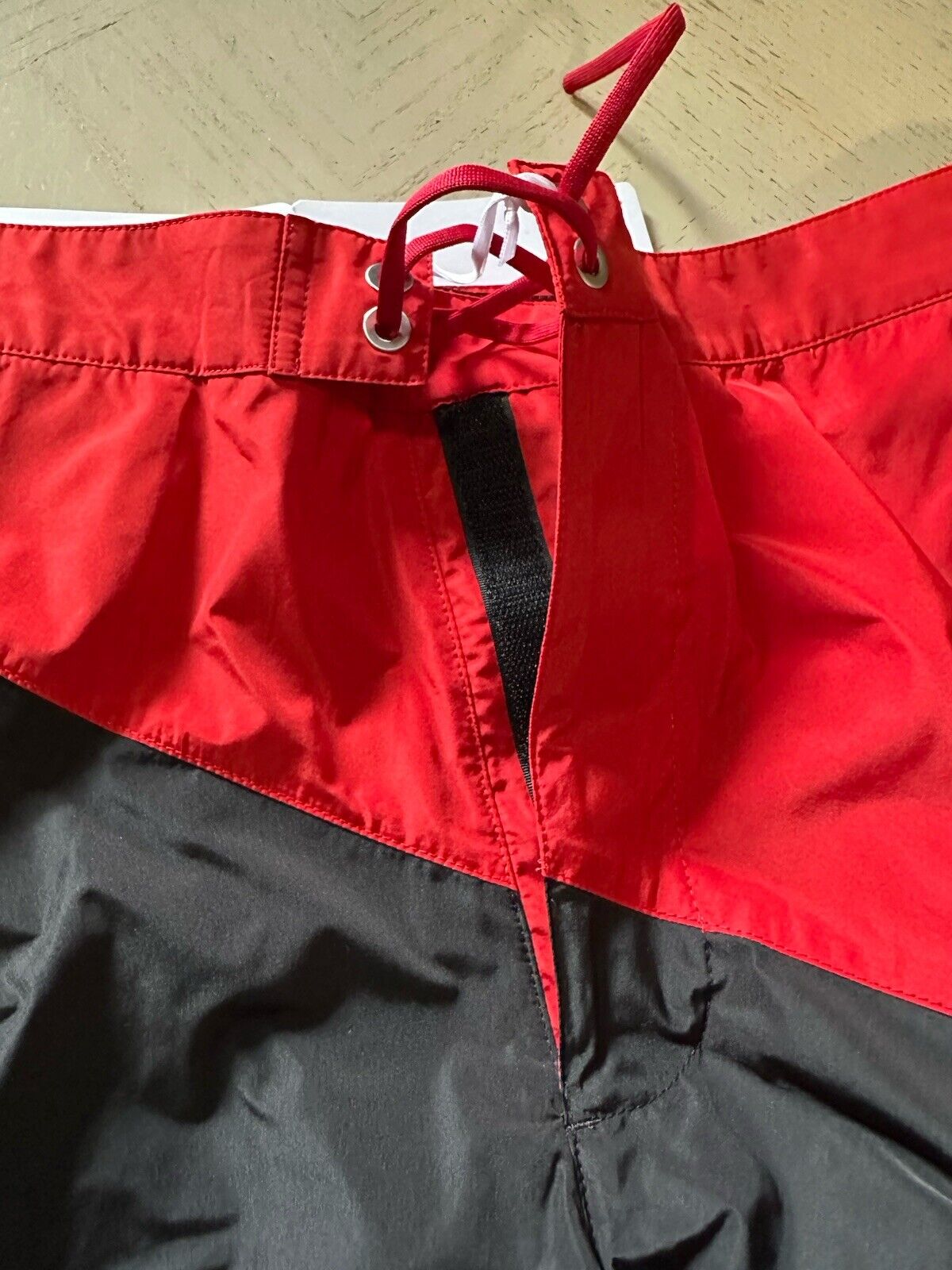 NWT $890 Ferragamo Men’s Swim Short Black/Red size 34 US/50 Eu Italy